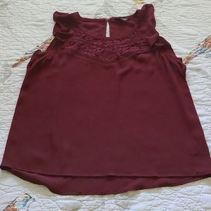 ❤Maroon EXPRESS lace front flutter sleeve blouse